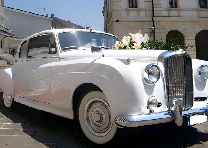 Wedding Symphony car for the bride and groom